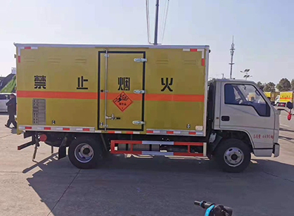邵武爆破器材运输车技术升级与安全合规新趋势