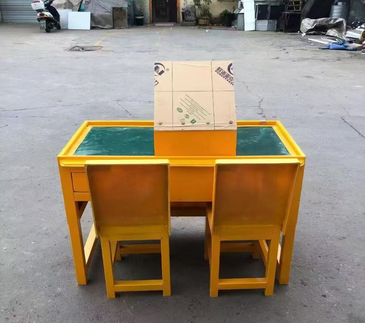 邵武防静电导通桌井下煤矿火工品发放桌：危险品流转的安全守护者